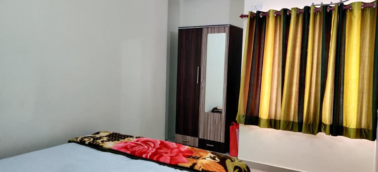 Pretty Garden View Apartment 3Bhk Furnished Flat Near Kashi Vishwanath Temple Varanasi Esterno foto